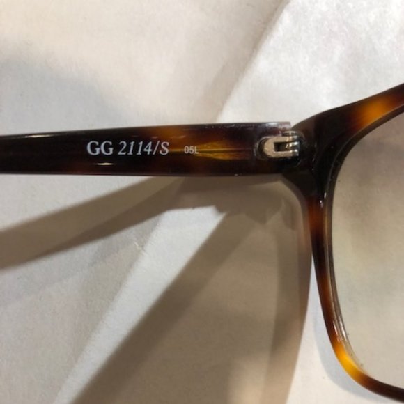 Vintage Gucci Sunglasses - Picture 4 of 5